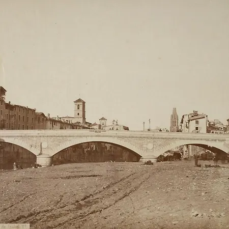 La Lleona アパート *